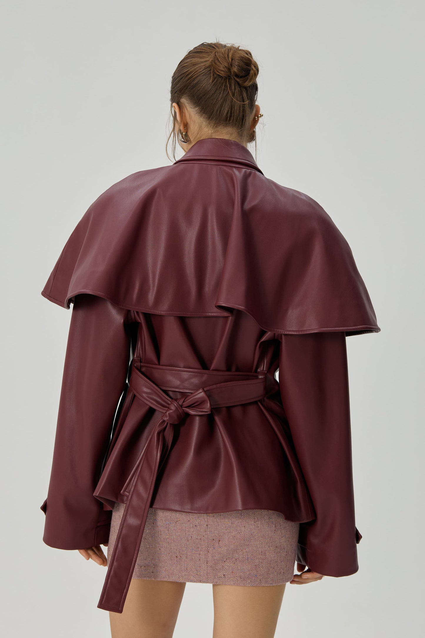 Cropped burgundy eco-leather trench coat