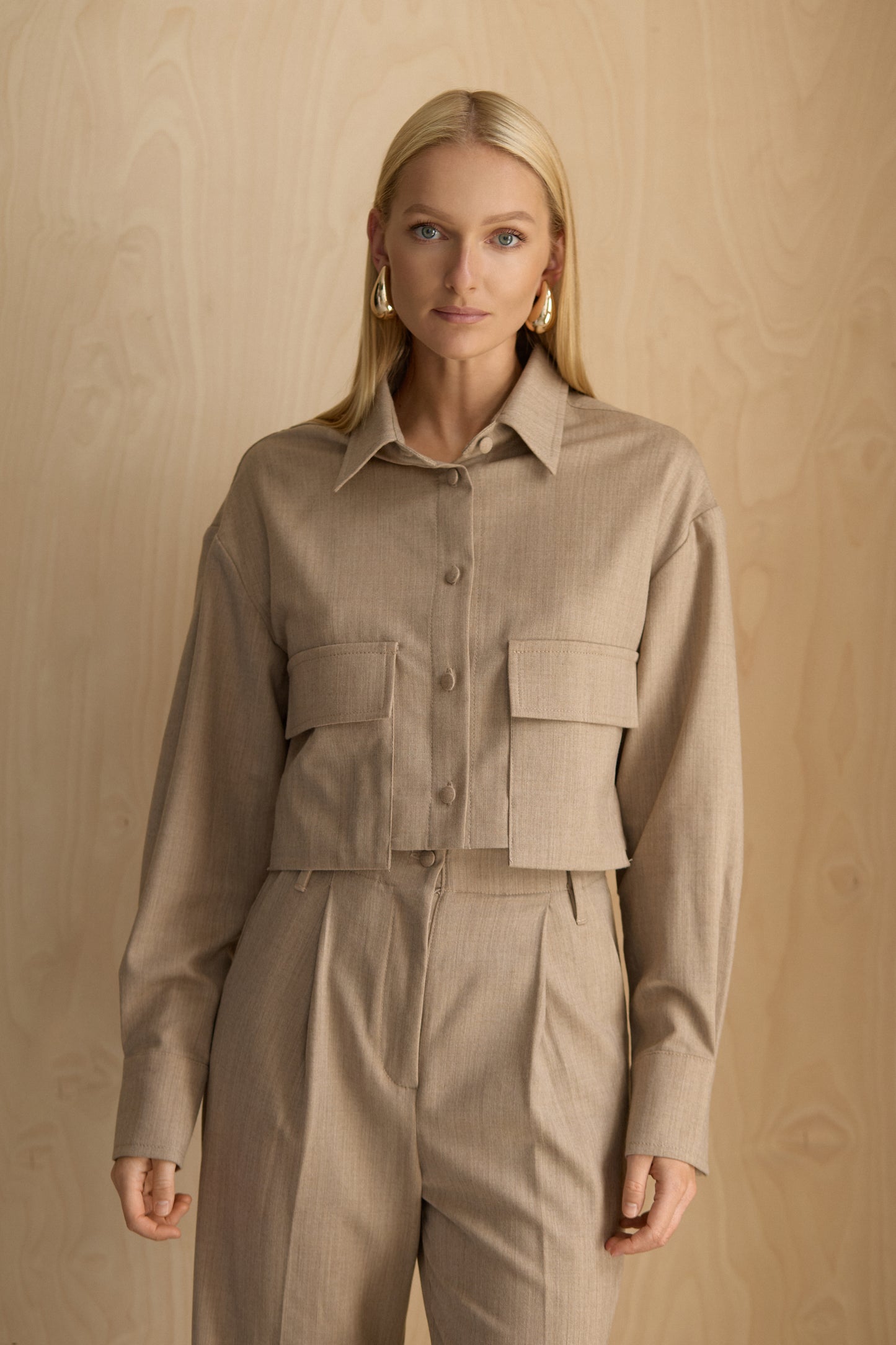 Taupe cropped shirt