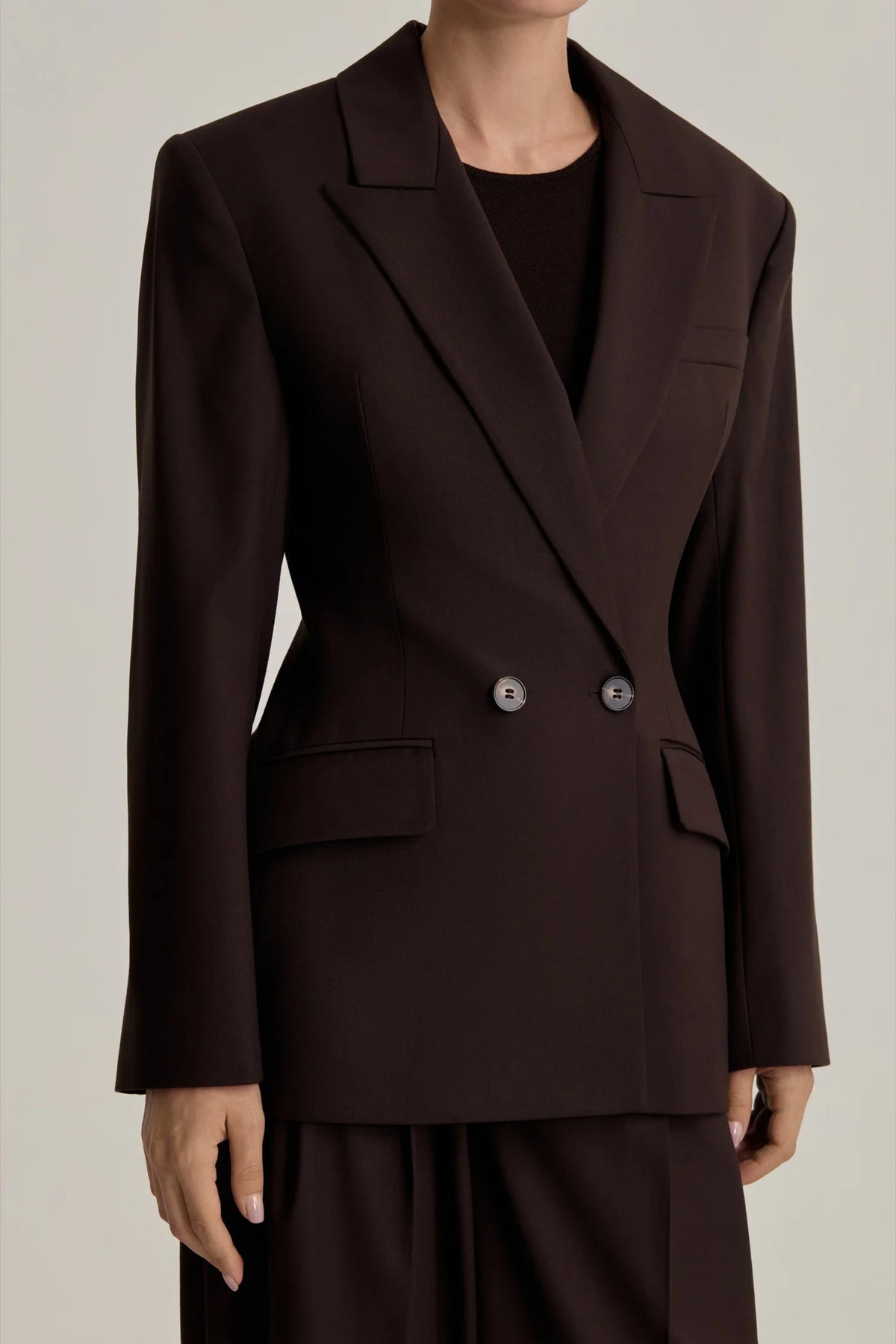 STELLA Fitted Jacket in Chocolate