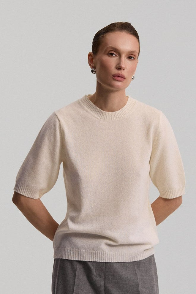 White Jumper