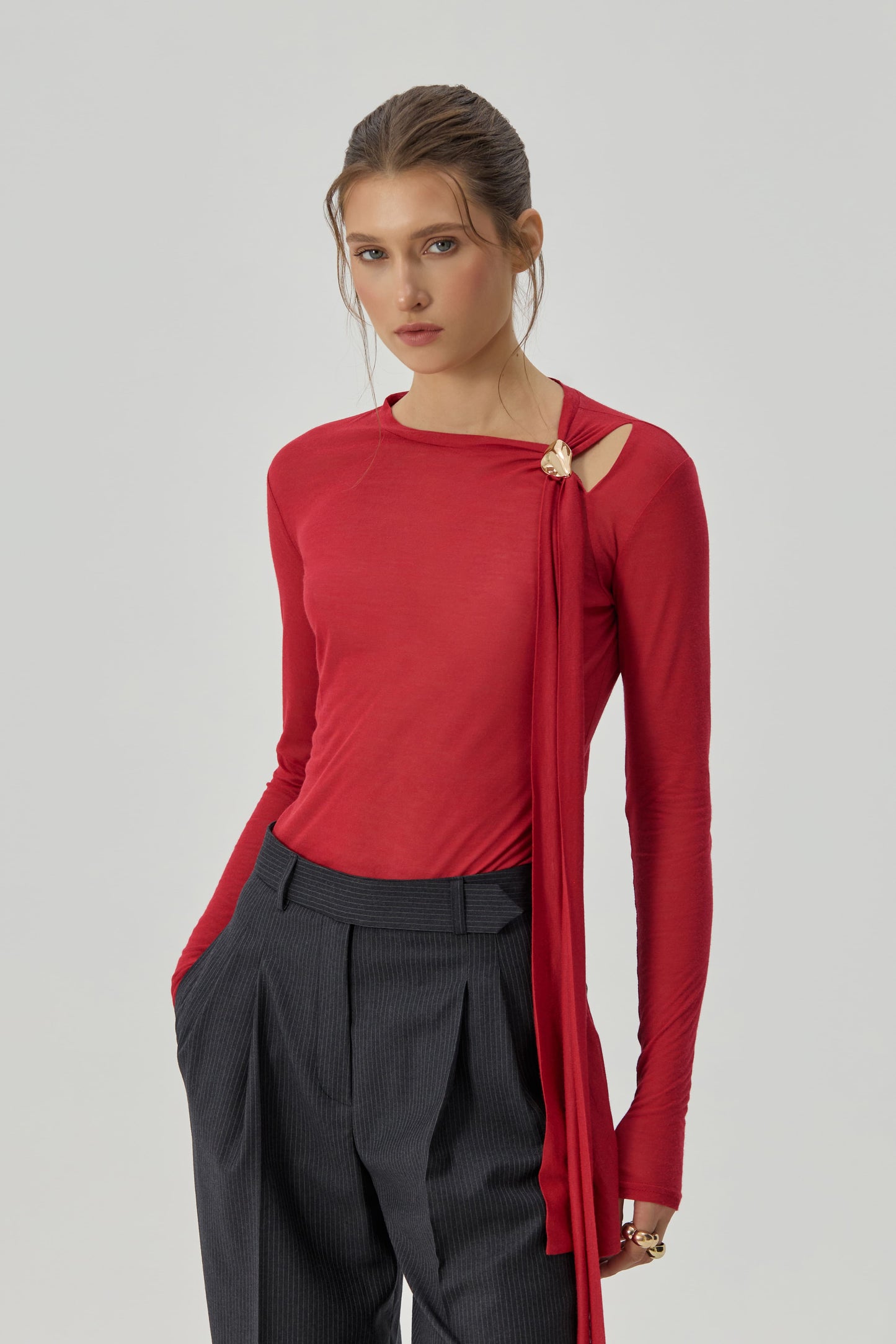 Червоний лонгслів