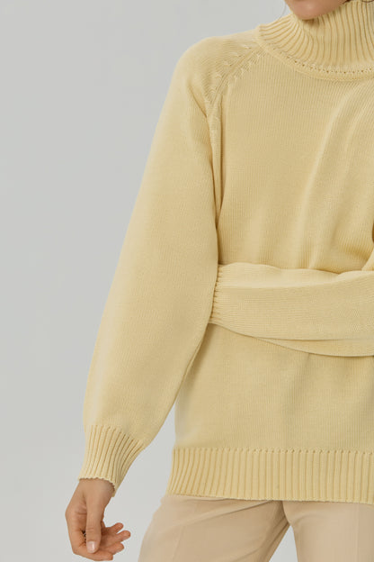 Светр вершковий