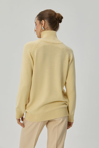 Светр вершковий