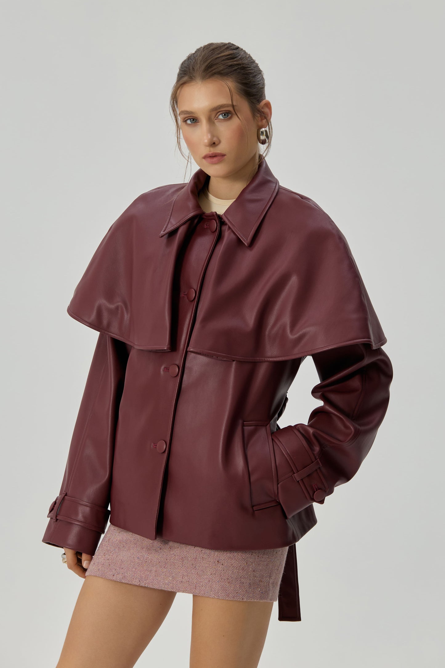 Cropped burgundy eco-leather trench coat