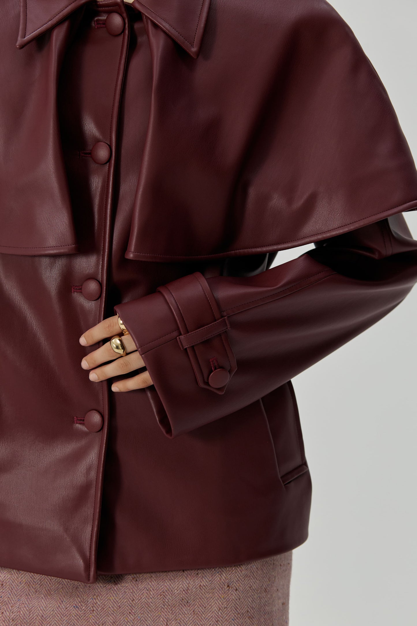 Cropped burgundy eco-leather trench coat