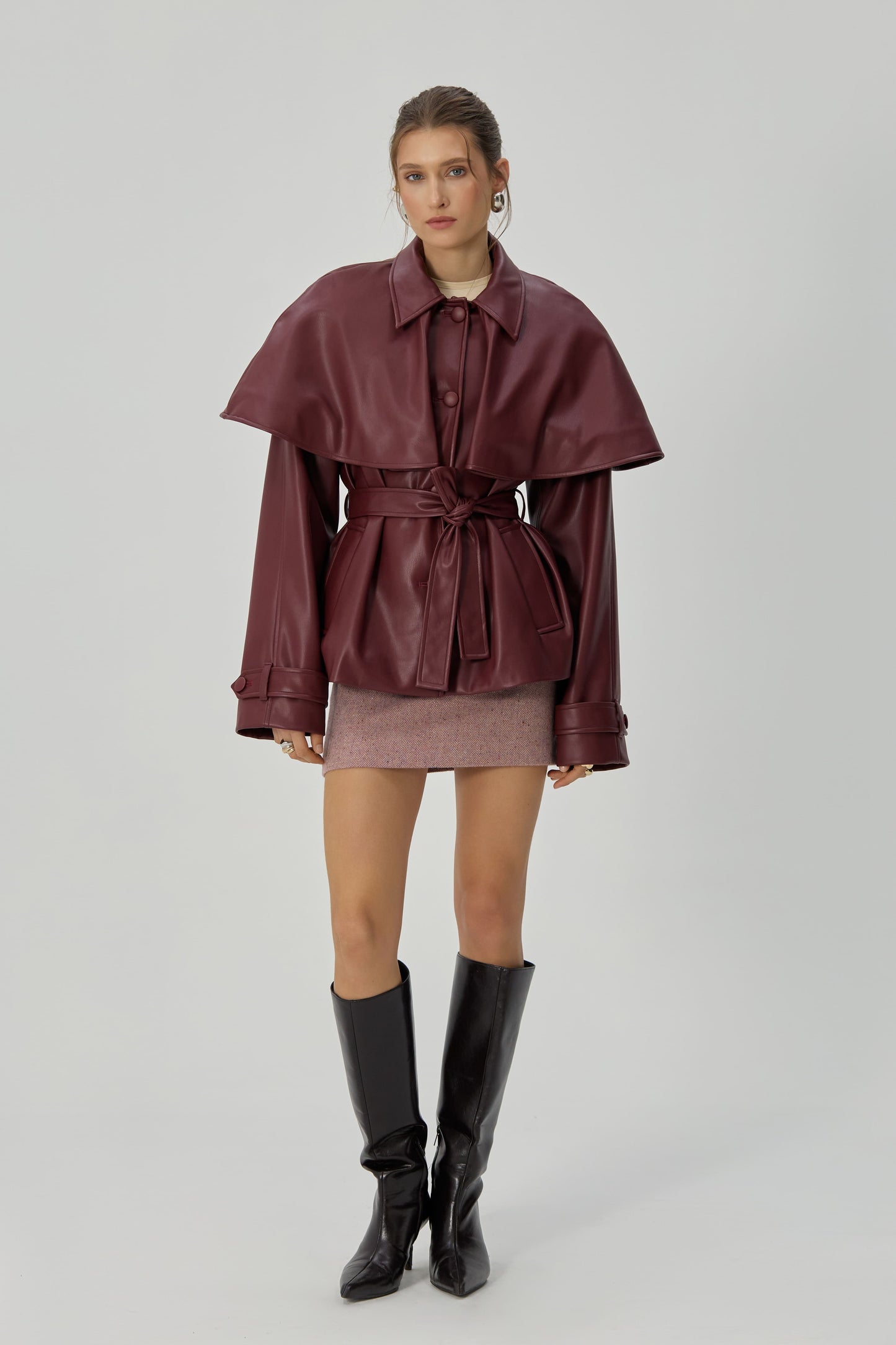 Cropped burgundy eco-leather trench coat