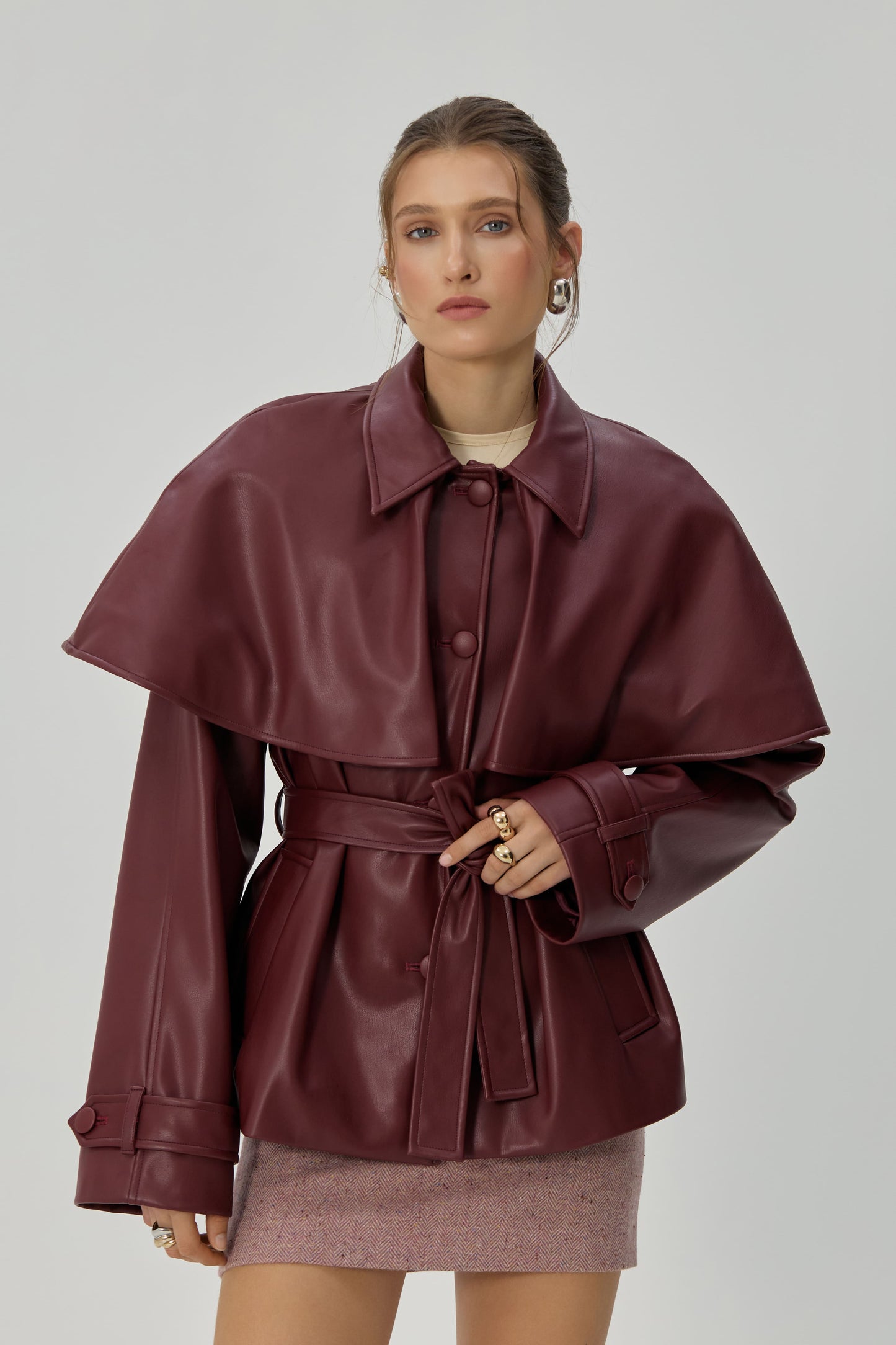 Cropped burgundy eco-leather trench coat