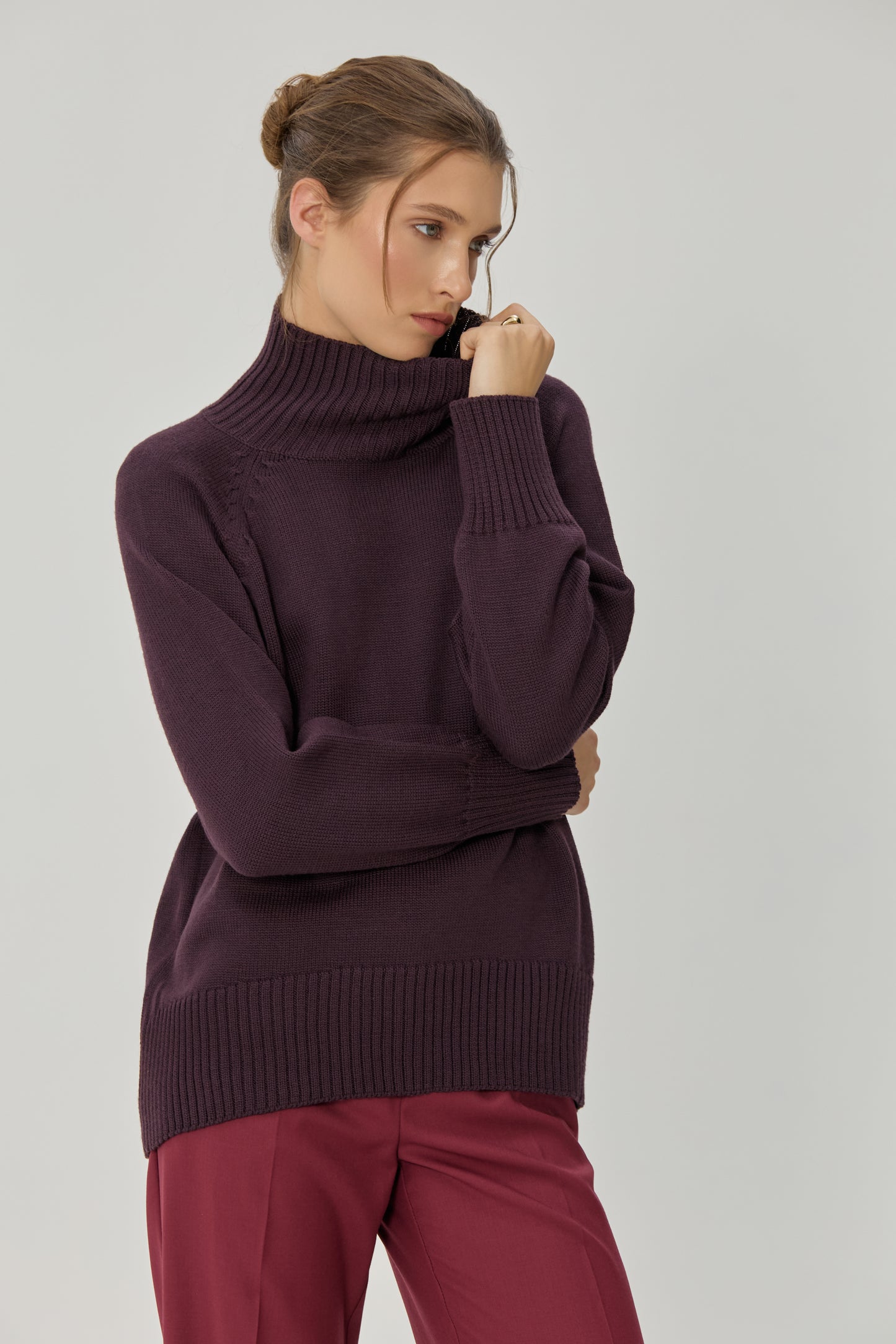 Prunelle sweater with a neck