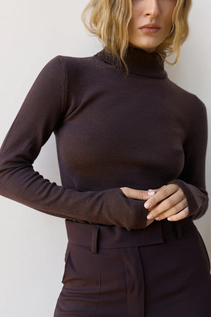 Prunelle sweater with a neck