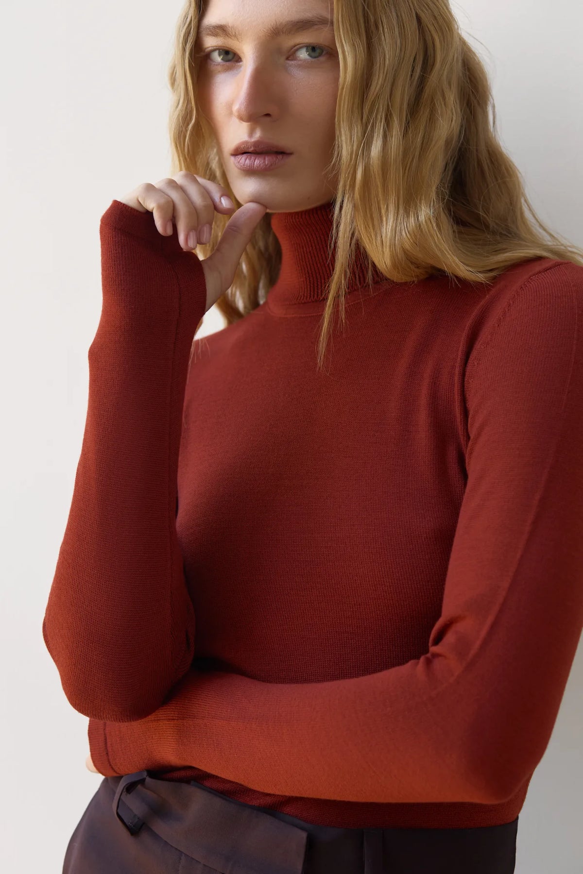 Prunelle sweater with a neck