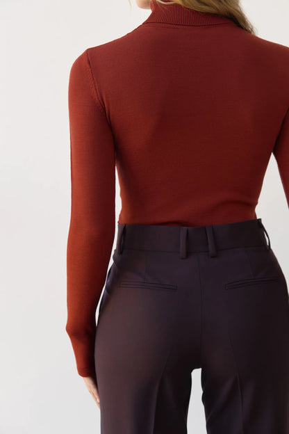 Prunelle sweater with a neck