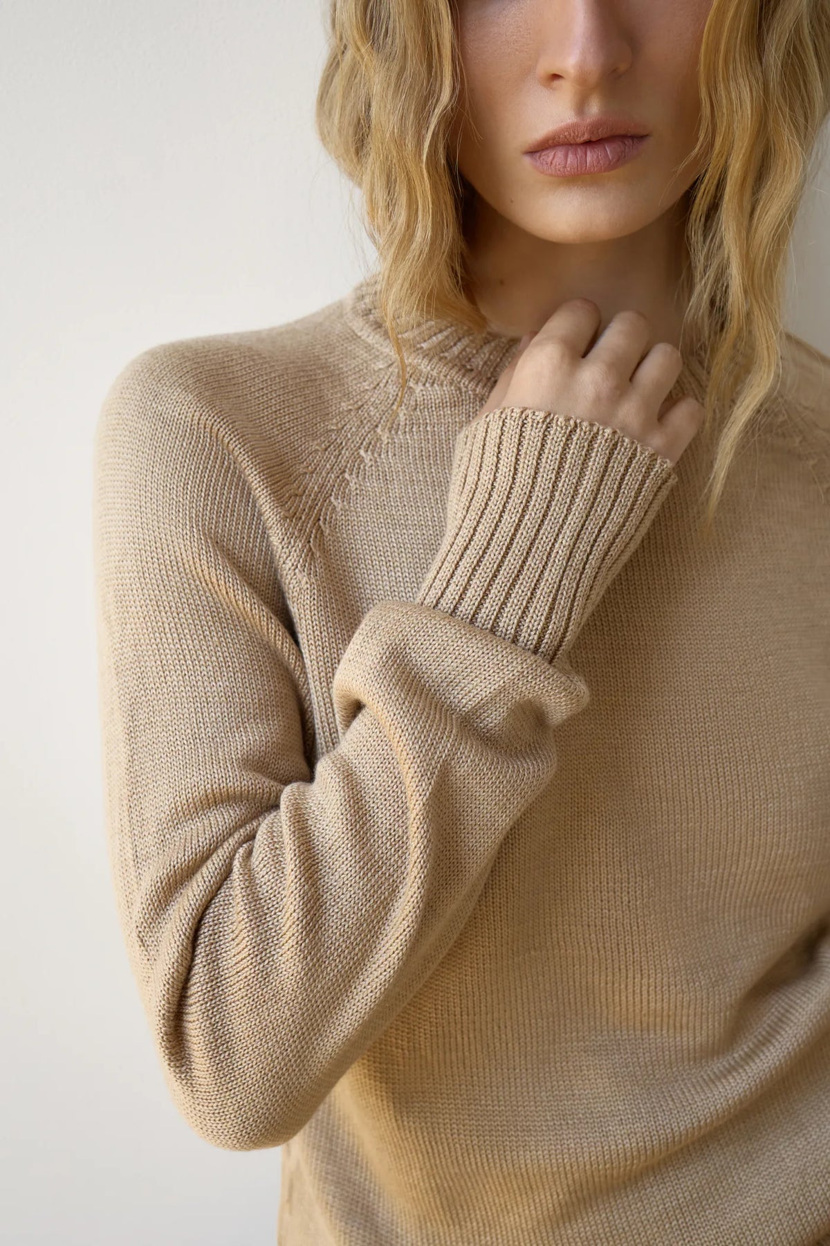 Prunelle sweater with a neck