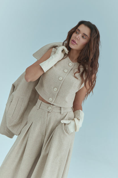 Бежевий жилет «Limited Capsule Collection»