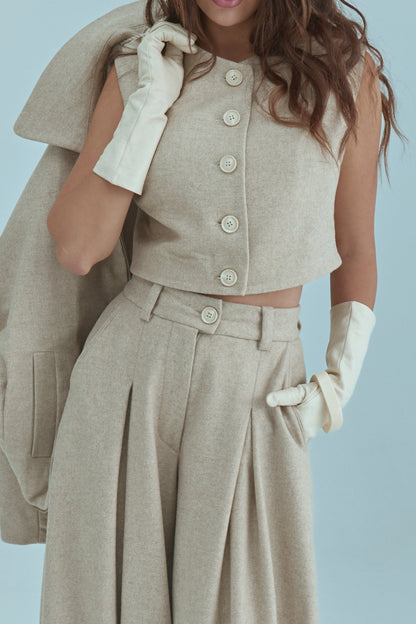 Бежевий жилет «Limited Capsule Collection»